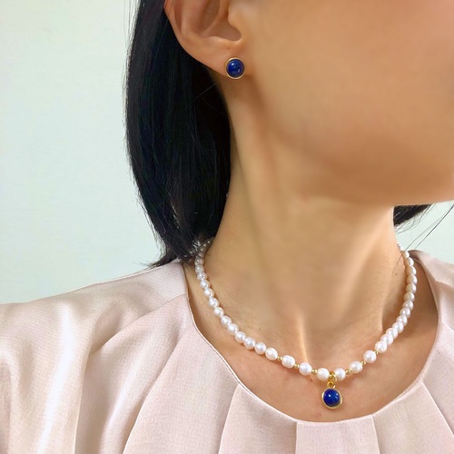 ラピスラズリと淡水パールのネックレス＆ピアスのセット ゴールド
