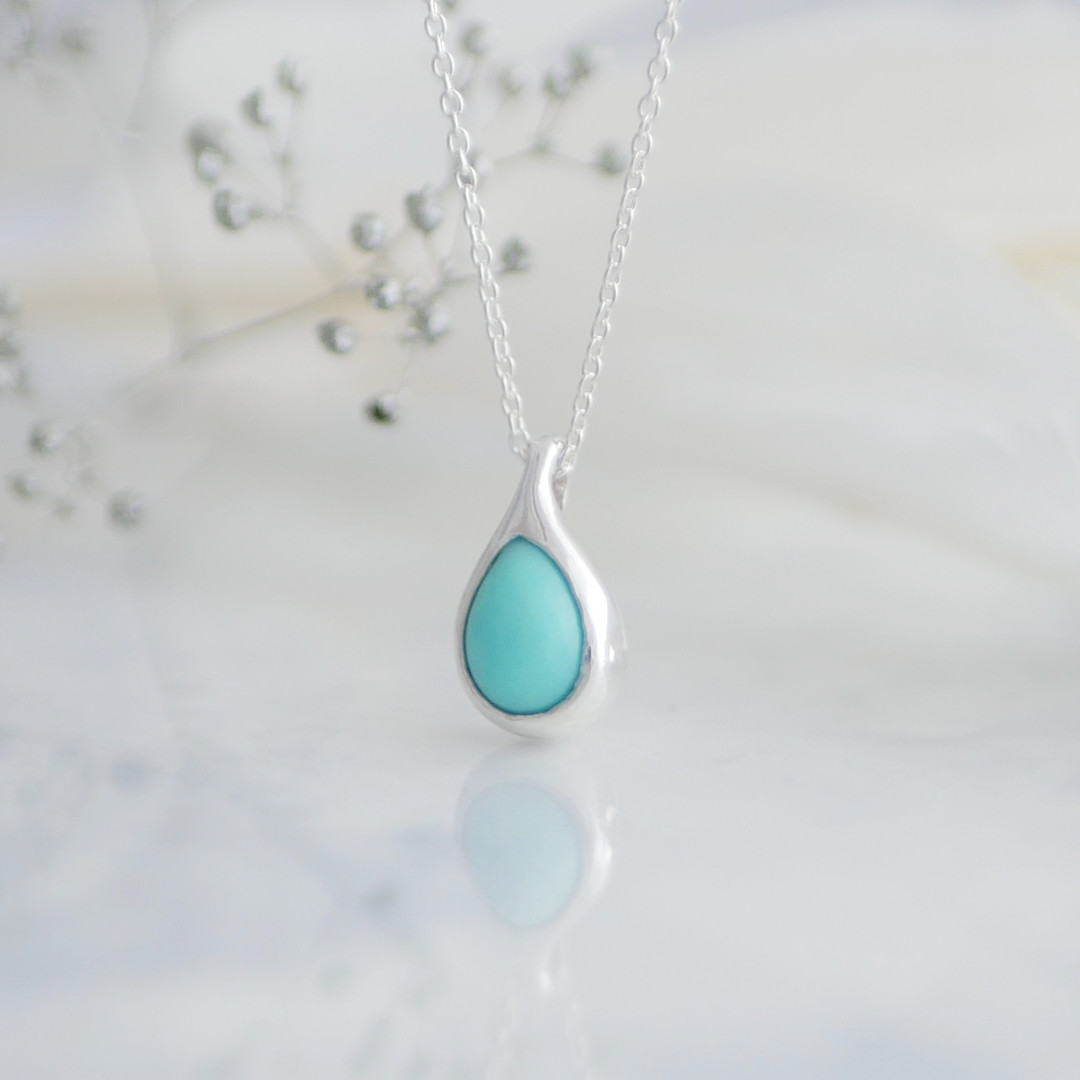雫の ペンダント　ターコイズ