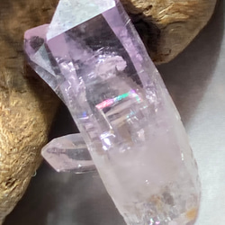親子水晶✨　レインボー　ベラクルス アメジスト　ラフストーン　原石 1枚目の画像