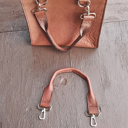 ナスカン付きバッグ持ち手 男女兼用 シンプル 本革 ヌメ革 サドル