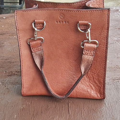 ナスカン付きバッグ持ち手 男女兼用 シンプル 本革 ヌメ革 サドル