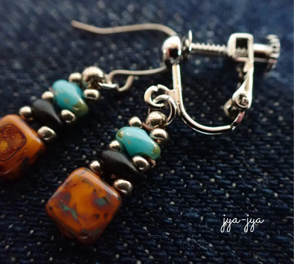 beads earrings**picasso brown square 3枚目の画像