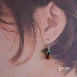 beads earrings**picasso brown square 2枚目の画像