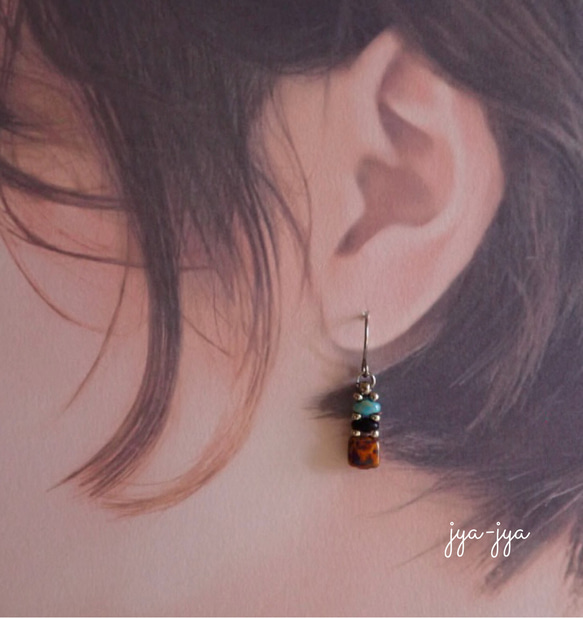 beads earrings**picasso brown square 2枚目の画像