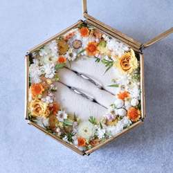 ナチュラルなお花のリングピロー｜オレンジ ドライフラワー