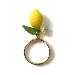 【renewal】チェコガラスのレモンリング(オペークイエロー) 2枚目の画像