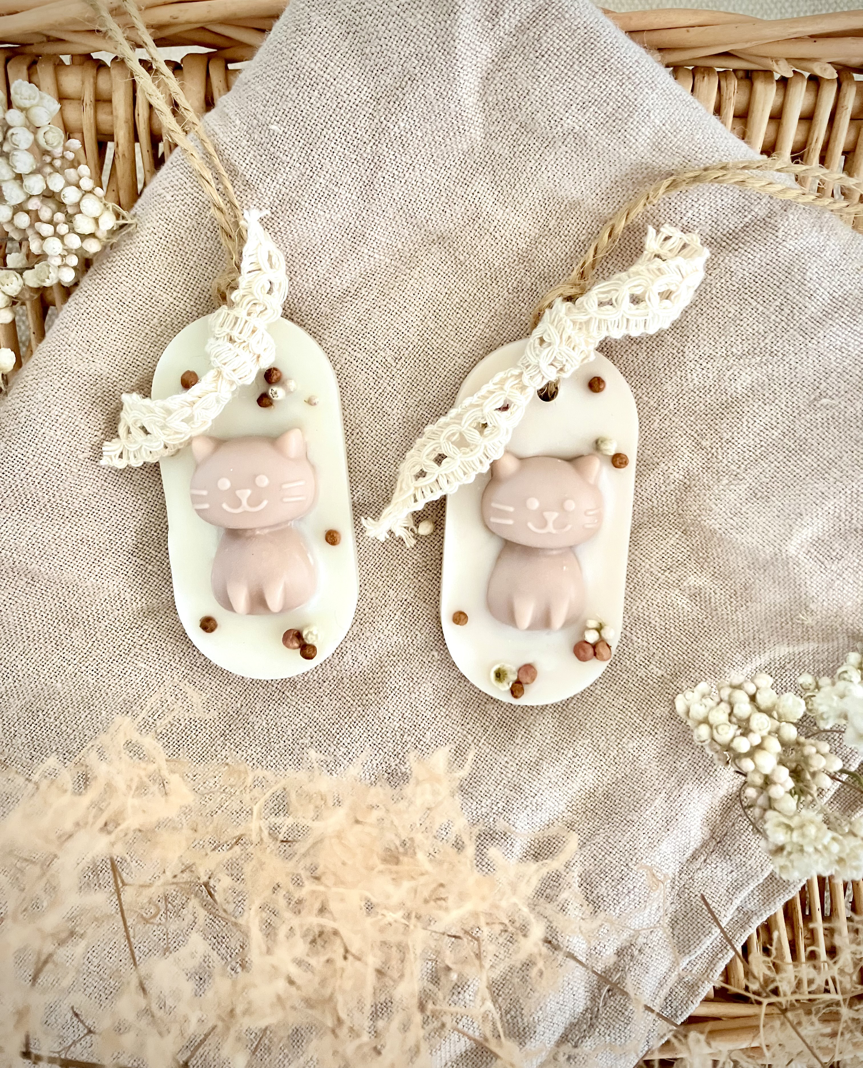 【現品限り】アロマストーンカメリアサシェ&ストロベリーサシェセット