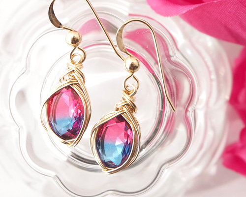 天然石　スフェーン　ピアス　ワイヤーラッピング　14kgf 天然石 スフェーン ピアス ワイヤーラッピング 14kgf - メルカリ