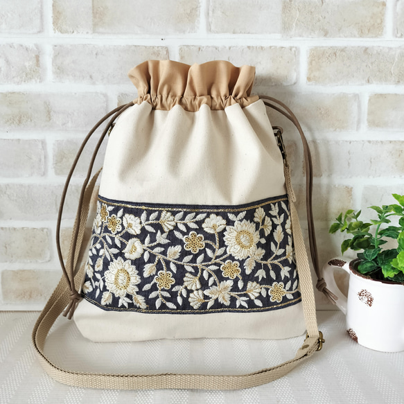 ブラックデニム♡刺繍のちょこっとお出かけミニバッグ♡ 酔う