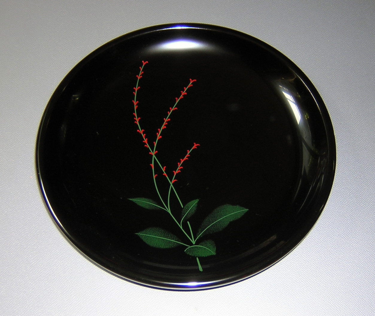 黒六寸皿（みずひき）