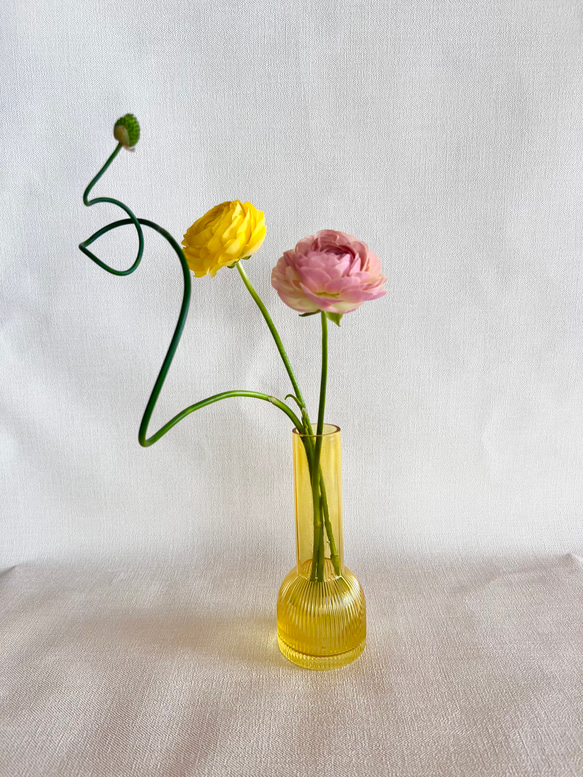 イエローガラス フラワーベース 一輪挿し・花瓶・花器 コトノハ イエローガラス フラワーベース 一輪挿し・花瓶・花器 コトノハ