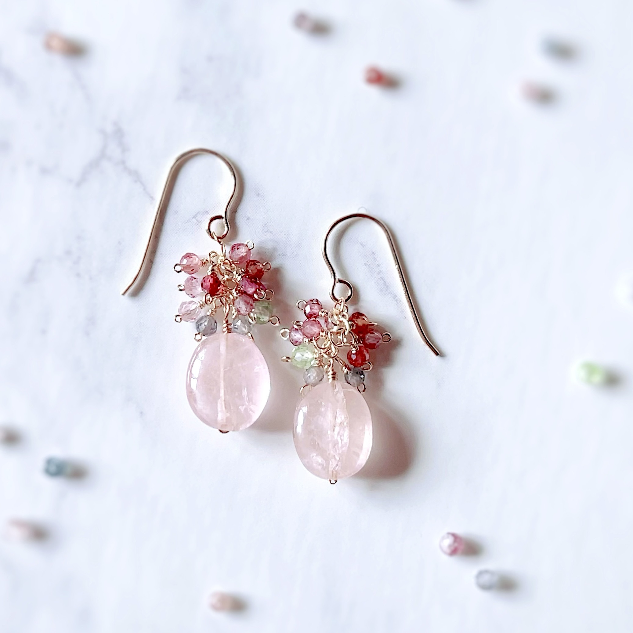 モルガナイトとマルチスピネルの桜キャンディピアス◇14kgf ピアス  