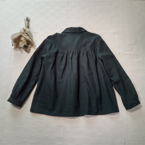 深緑のボウタイブラウス リボンタイ ボリューム袖 コットンドビー 普通