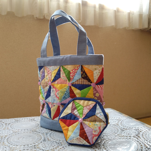 パッチワークあおりポケット付きトートバッグ パッチワークあおりポケット付きトートバッグ パッチワーク