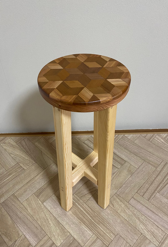 木製スリムスツール（椅子）【寄木細工】【受注製作販売】 5枚目の画像
