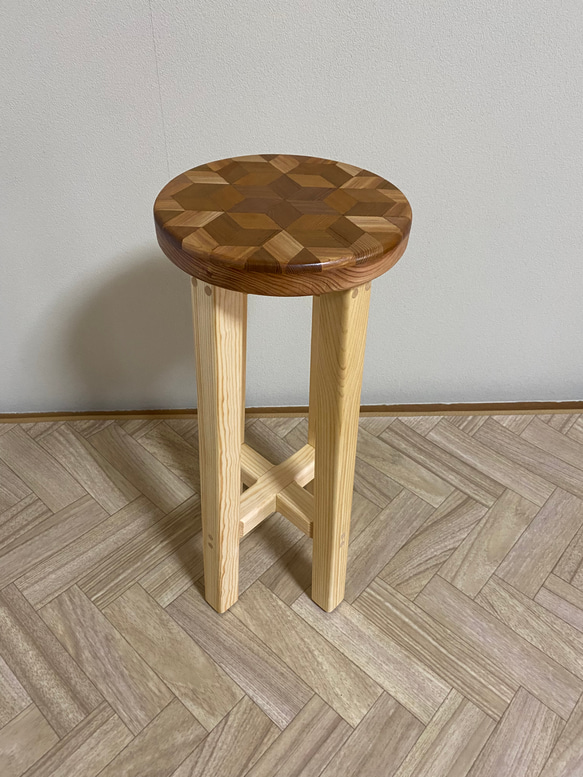 木製スリムスツール（椅子）【寄木細工】【受注製作販売】 2枚目の画像
