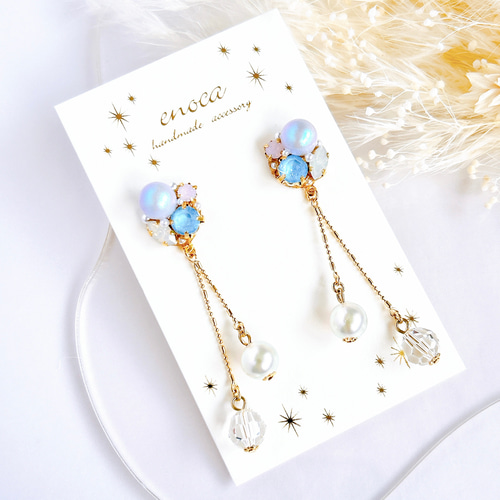ビジューとパールの淡色ピアス／イヤリング（ブルー） イヤリング