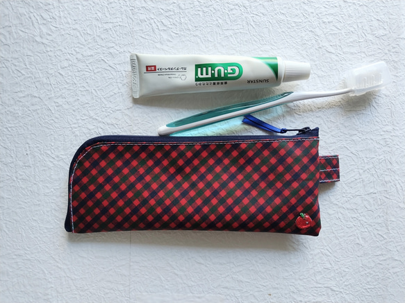 ☆訳あり 更に値下げ☆ りんご ペンケース（歯ブラシケース） L字