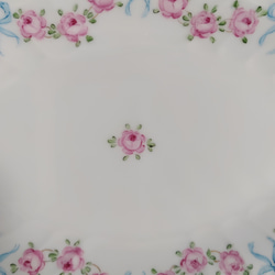 ♡楕円皿（ミニ薔薇➕ブルーリボン）23cmｘ15cm深さ2cm 5枚目の画像