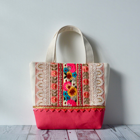 ヌビバック　トートバック　インド刺繍リボン インド刺繍リボン♡トートバッグ♡ベージュの通販 by aym's shop