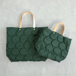 選擇您的尺寸：皮革手柄小圓點手提包（G/SML） 第4張的照片