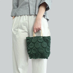 選擇您的尺寸：皮革手柄小圓點手提包（G/SML） 第3張的照片