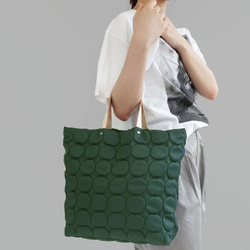 選擇您的尺寸：皮革手柄小圓點手提包（G/SML） 第7張的照片