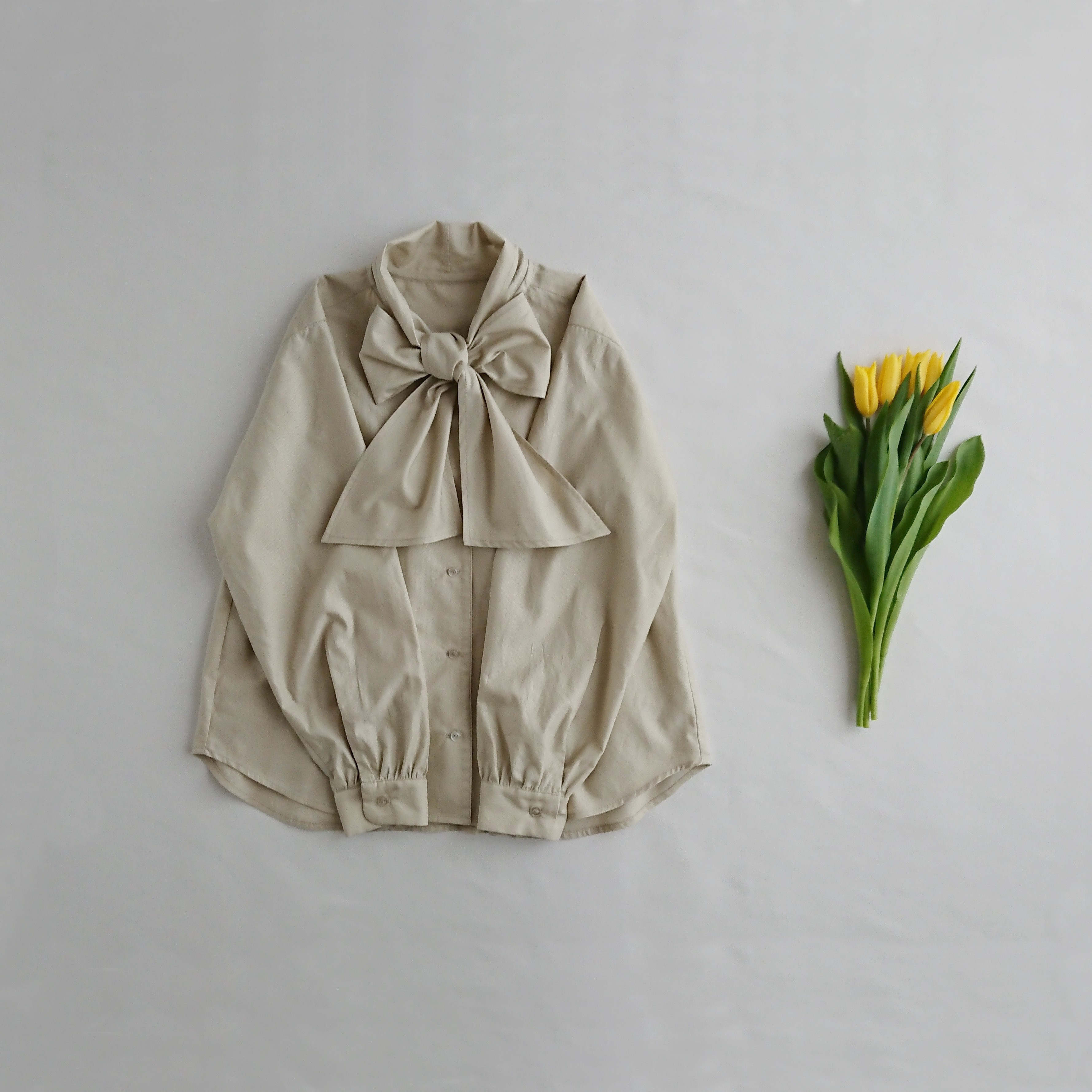 【SALE】コットンストライプボウタイブラウス　Baige