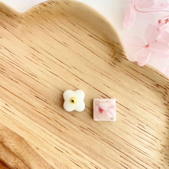 【桜ハンドメイド2024】桜 春 ピンク さくら 淡い 美濃焼 陶器 タイル ピアス イヤリング 3枚目の画像