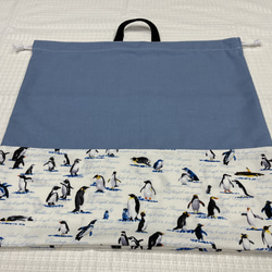 大きな巾着袋　縦50cm 横50cm  取っ手付き  ペンギン柄ツートン 1枚目の画像