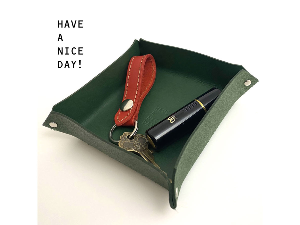 —ひすいのような緑 職人手作りの天然牛革収納トレイ