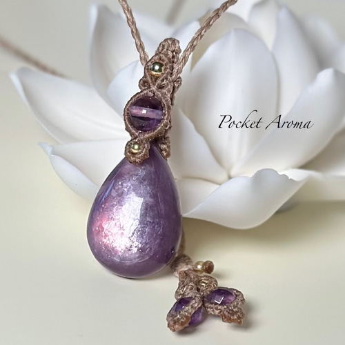 藤紫』レピドライトドロップとファントムアメジストのマクラメ