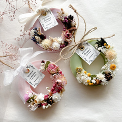 【一点物】お花のリース　✿*:･ﾟ アロマワックスサシェ　/ 季節のお花をぎゅっと詰め込んだ香るドライフラワーアイテム 8枚目の画像