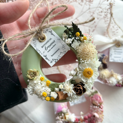 【一点物】お花のリース　✿*:･ﾟ アロマワックスサシェ　/ 季節のお花をぎゅっと詰め込んだ香るドライフラワーアイテム 2枚目の画像