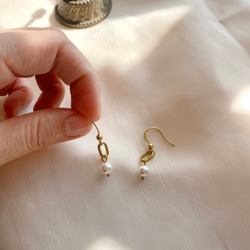 光 -珍珠黃銅耳環-可改夾 第5張的照片