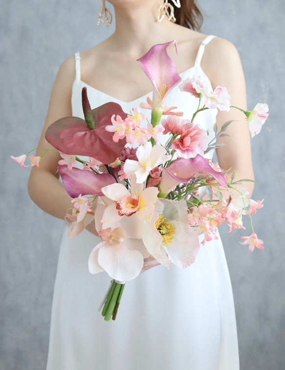 ベビーピンクのスプリングブーケ　春ブーケ　造花ブーケ　ウェディング　ニュアンスカラー　受注生産 4枚目の画像