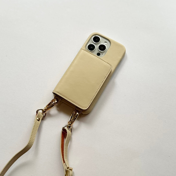 スマホショルダー　レザー　名入れ可　バイカラー　本革 　スマホケース  名入れ レザー　iphoneケース　 3枚目の画像