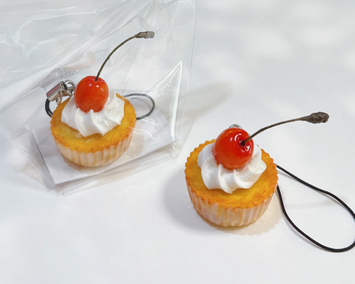 Myaa Sweets様　カップケーキ　キーホルダー カップケーキ のキーホルダー 2個セット - ✿sakura✿ | minne