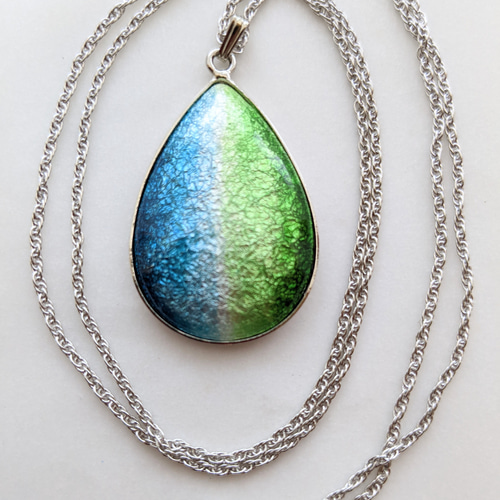 再販 七宝焼ペンダント「海と森」 ネックレス・ペンダント 七宝