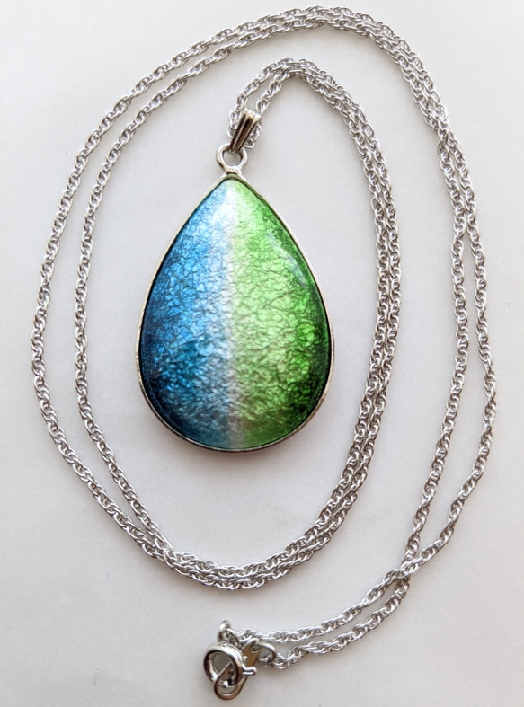 再販  七宝焼ペンダント「海と森」 2枚目の画像