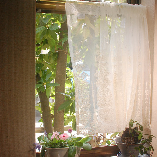 カフェカーテン☆シルクロードに想いを馳せて、窓辺に漂う異国気分