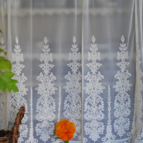 カフェカーテン☆シルクロードに想いを馳せて、窓辺に漂う異国気分