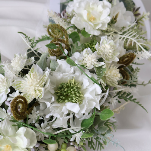 ホワイト&グリーンのナチュラルリース リースブーケ 造花リース ブーケ