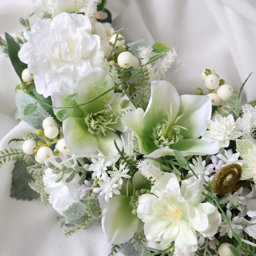 ホワイト&グリーンのナチュラルリース リースブーケ 造花リース ブーケ