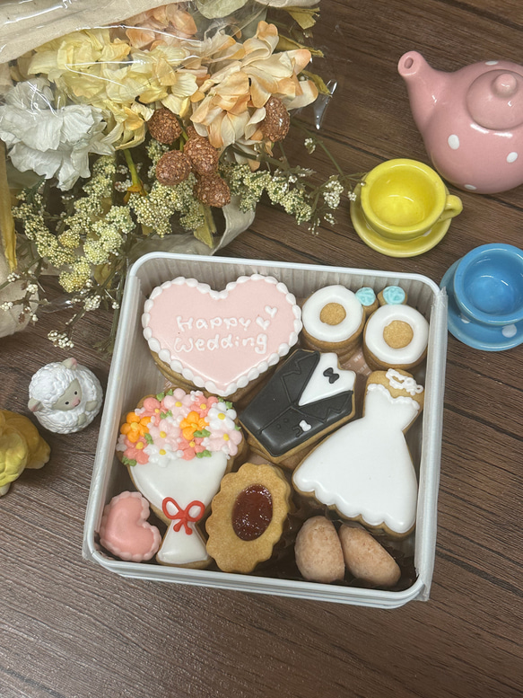 結婚祝いや記念日、内祝いに＊ウェディングアイシングクッキー缶 1枚目の画像