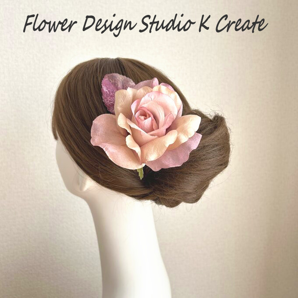 アンティークピンクのエアリーローズと葉っぱの髪飾り　フローレス　フラメンコ　ダンス　髪飾り　花飾り　頭飾り　ピンク　バラ 2枚目の画像