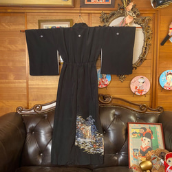 黒留袖 洗える 化繊 着物 和 モダン ハンドメイド リメイク ワンピース ドレス 黒/ブラック TKW-24 7枚目の画像