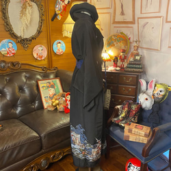 黒留袖 洗える 化繊 着物 和 モダン ハンドメイド リメイク ワンピース ドレス 黒/ブラック TKW-24 4枚目の画像