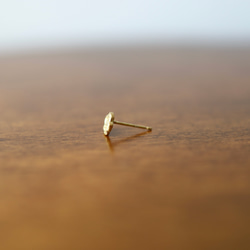 K18YG 1個売り　メメントモリローズのダイヤモンドピアス 3枚目の画像