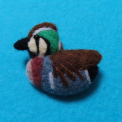 羊毛フェルト野鳥ブローチ　トモエガモ 1枚目の画像